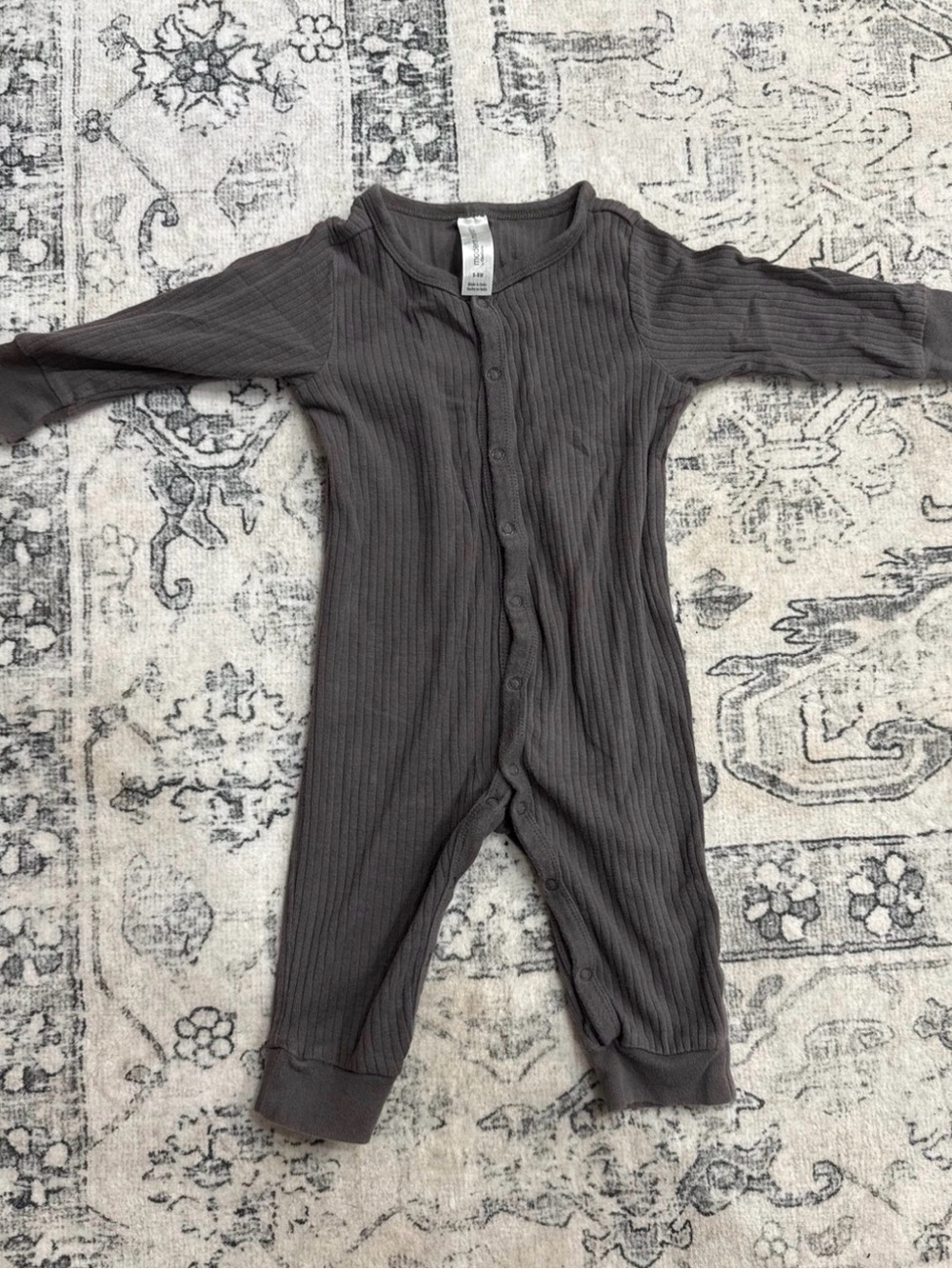Kids Ribbed Long-Sleeve One-Piece Romper in Dark Gray